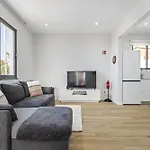 Orinoco Sunset House I - Private Jacuzzi * Calheta (Madeira)