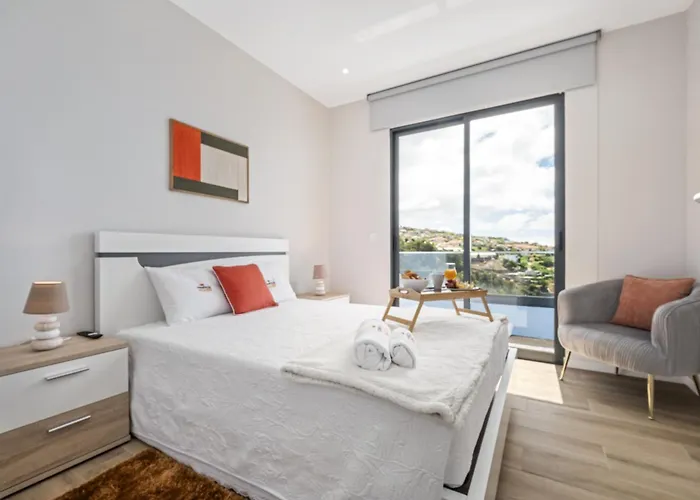 Orinoco Sunset House I - Private Jacuzzi Calheta (Madeira)