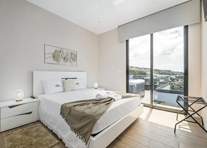 Orinoco Sunset House I - Private Jacuzzi Calheta (Madeira)